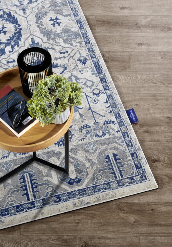 Villeroy & Boch 1869   Emmanuel Cream Blå matta i färgen Blå gjord i materialet 100% Polypropylen