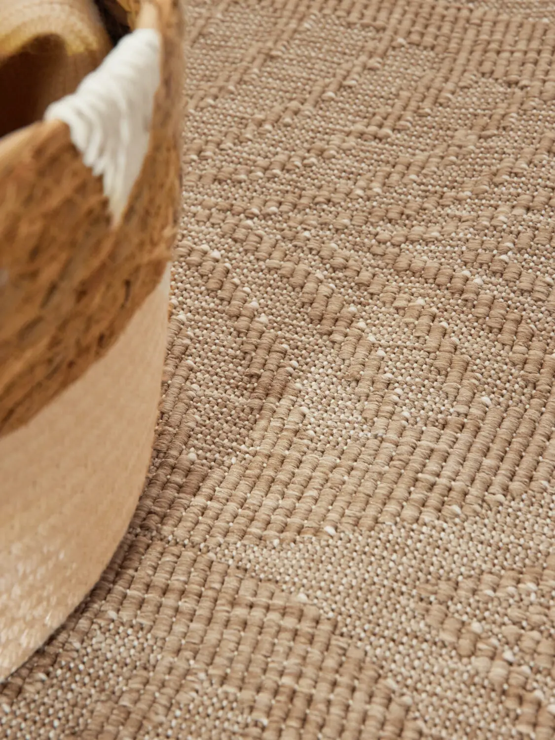 Utomhus matta - Liora Jute-Vit Rund matta i färgen Brun gjord i materialet 100% Polypropylen