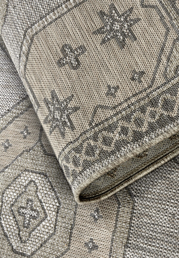 Villeroy & Boch 1836 Utomhus  Robert Natural Brun matta i färgen Brun gjord i materialet 100% Polypropylen