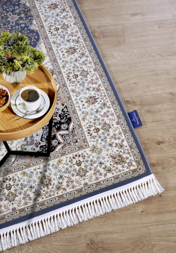Villeroy & Boch 1870   Etienne Ljus Blå Cream matta i färgen Blå gjord i materialet 100% Polypropylen